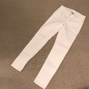 White American Eagle Jeans
